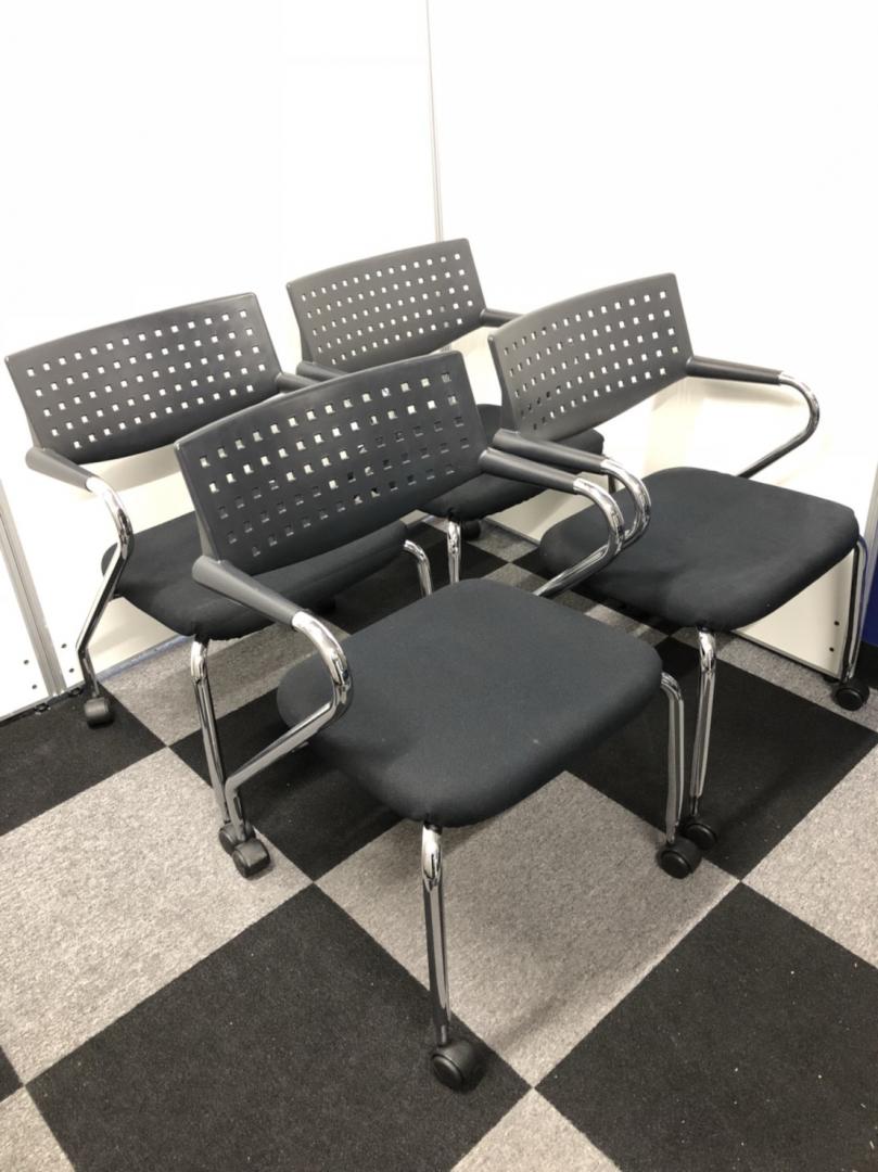 【ミーティングセット】vitraビザロール４脚セット！【VISAROLL】
                        その他シリーズ
                                    中古
            