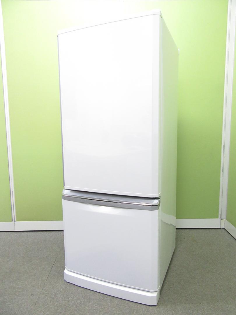 【スッキリとしたデザイン!!】コンパクトでスタイリッシュな冷蔵庫!!御部屋の景観を損ねない一品です。
                        MR-D30X-W
                                    中古
            