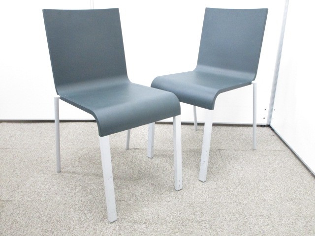 【他のスタッキングチェアとはひと味違う！】ヴィトラ製スタッキングチェア【撓る背もたれで座り心地が違う】
                        その他シリーズ
                                    中古
            