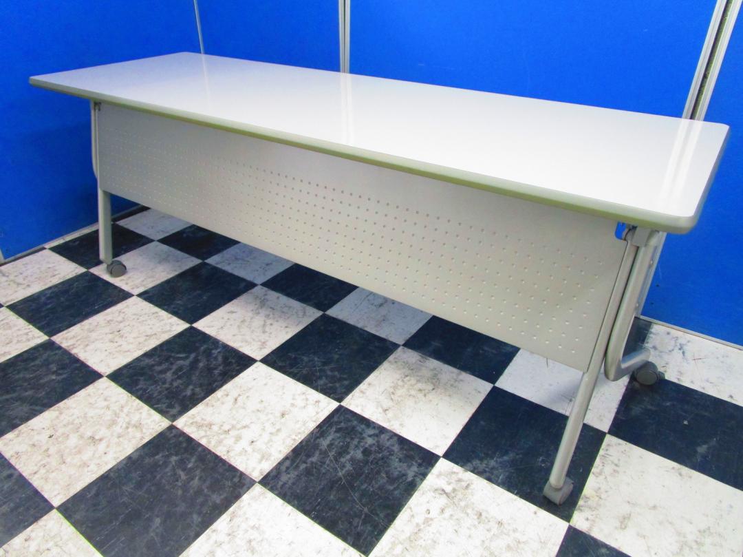 【5月限定お値下げ】【￥11,000→￥8,000】【４台並べて広く使ってもGood！】重ねて便利！幅が広くて使いやすい！会議用スタックテーブル入荷しました！【中古オフィス家具】【さいたま市】
                        その他シリーズ
                                    中古
            