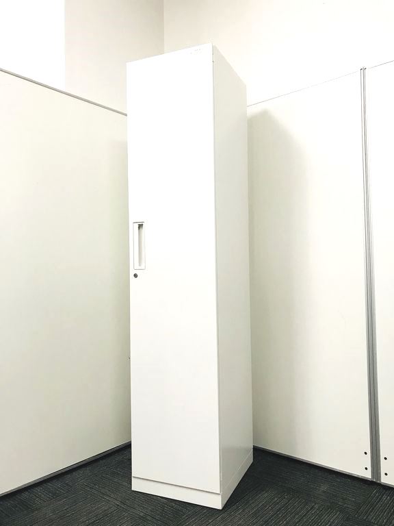 【状態良好の人気のホワイトカラーのロッカーです！】奥行450mmの為、コンパクトな収納をお探しの方にオススメ！
                        エディア
                                    中古
            