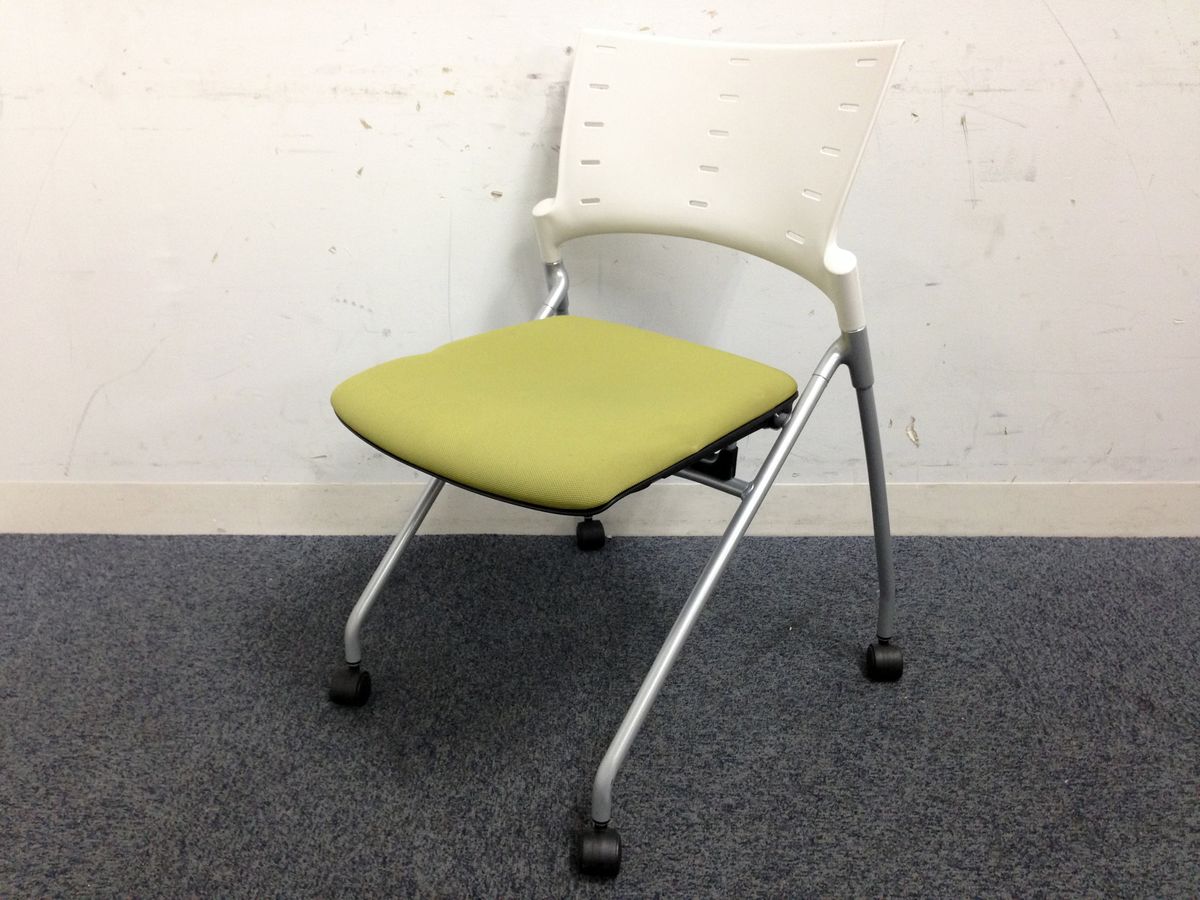 【8脚入荷】スタイリッシュフォルムのネスティングチェア！！　サイドスタッキングによりコンパクト収納可能！！
                        マノス
                                    中古
            