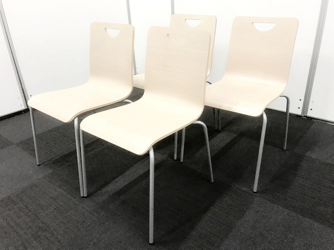 【3月限定60％ＯＦＦ】【木製チェア4脚セット！】オカムラ製重ねて収納タイプ◎
                        その他シリーズ
                                    中古
            