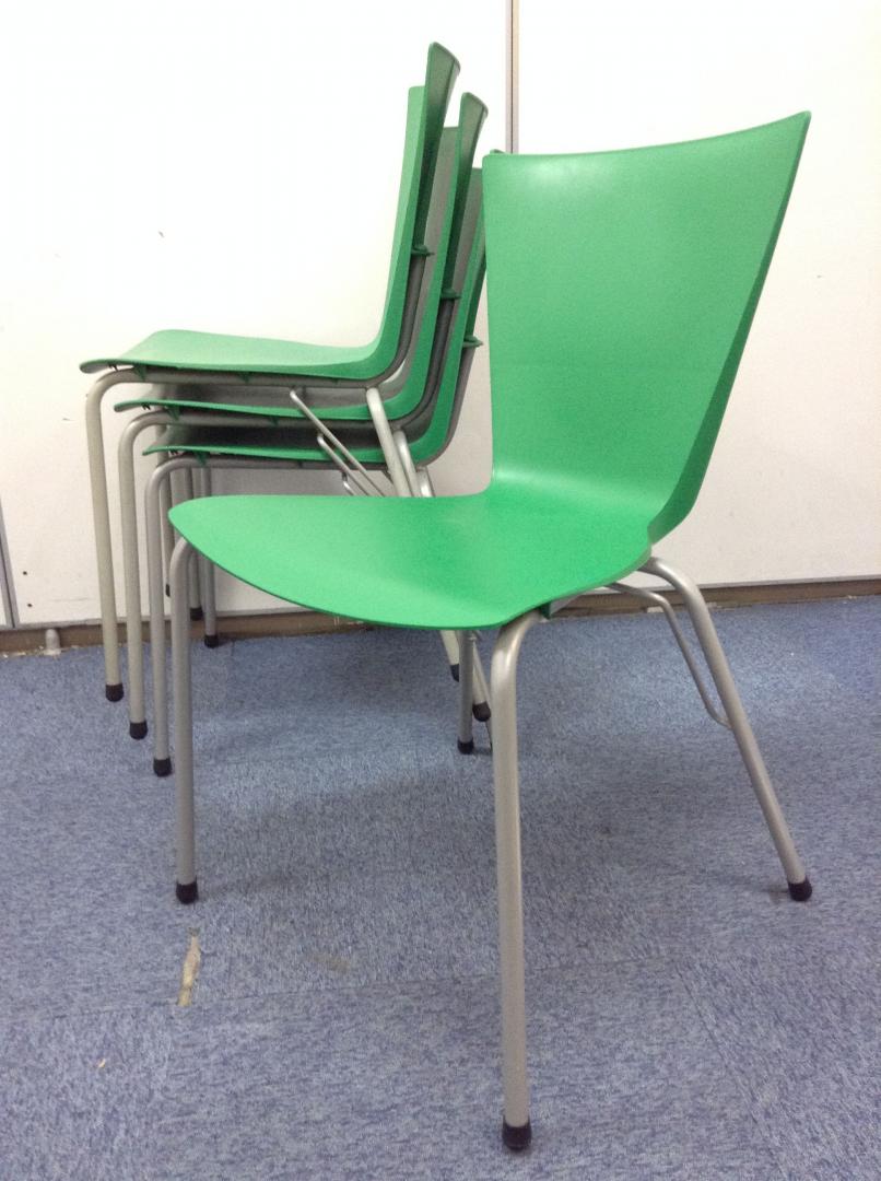 【4脚セット】ポリプレンで座面などの汚れも簡単に拭き取り可能！！
                        その他
                                    中古
            