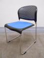 【KS】[重ねて省スペース!!]オカムラ製スタッキングチェア　一番人気のブルー　事務用会議椅子　ミーティングチェア　