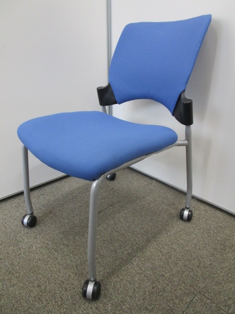 【座面フカフカで座り心地抜群】ブルーカラースタッキングチェア【重ねてスペース省略】
                        その他シリーズ
                                    中古
            