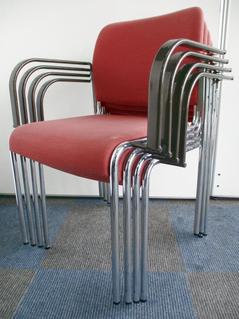 【在庫入れ替えセール品の為10%OFF価格！】会議室におすすめ！【重ねて収納可能！】
                        　
                                    中古
            