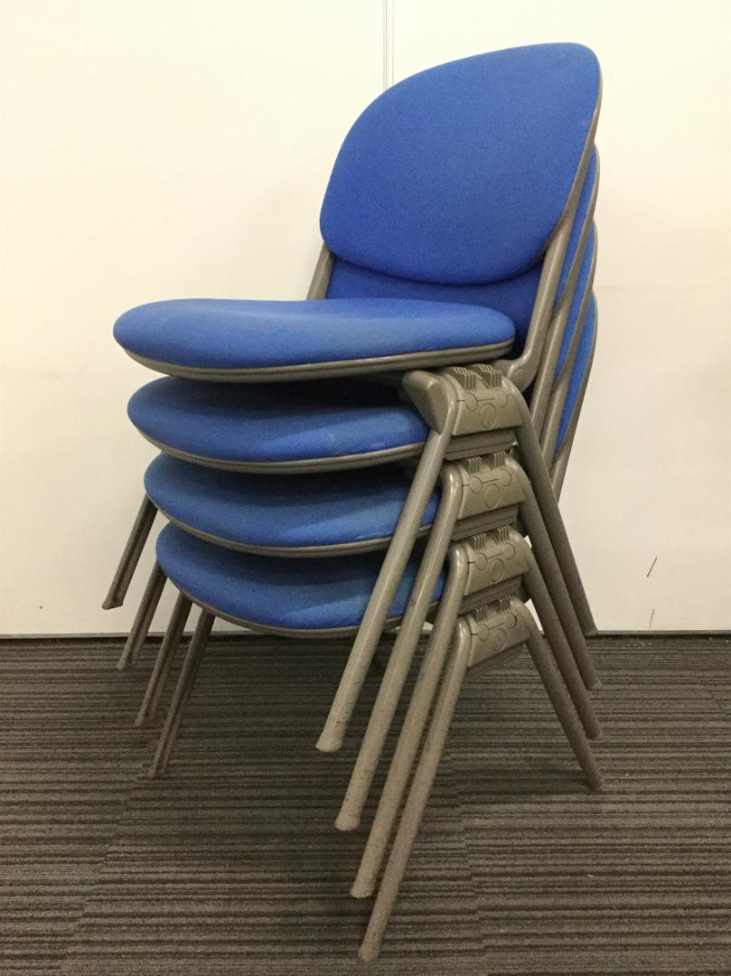 【限定1セットのみ】オカムラ製の人気のスタッキングチェア　トーションラインシリーズ
                        トーションライン
                                    中古
            