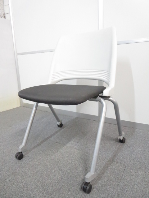 ■ウチダ　ネスティングチェア　グレー　■【水平＆垂直2種類のスタッキング可能！】
                        FM-350
                                    中古
            