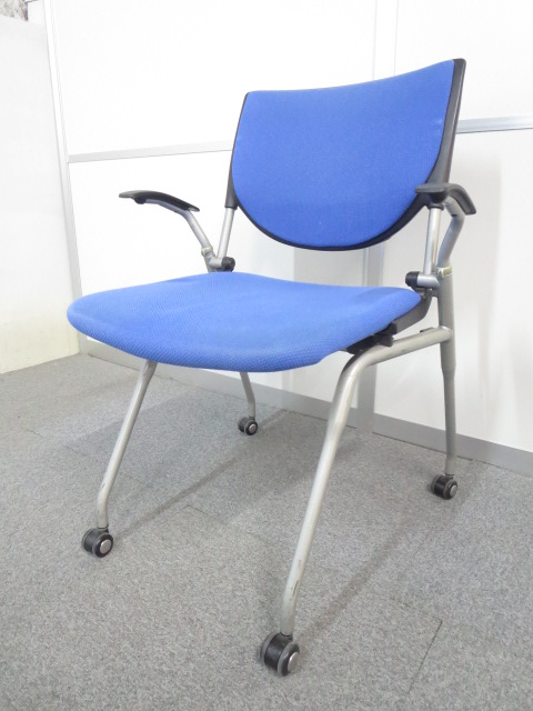 【リラックスできる肘付！】■オカムラ　プロスタックシリーズ　■ネスティングチェアチェア　ブルー
                        プロスタック
                                    中古
            