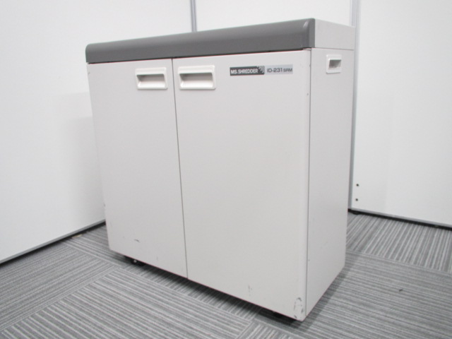 【業務用シュレッダー】【サブ機としてもお勧め！】国内老舗メーカー　明光商会製　最大裁断数26枚　スパイラルカット方式採用でゴミが嵩張らず収納量アップ!
                        ID231SRM
                                    中古
            