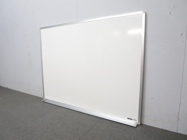 【少ないスペースでも！】■イトーキ　ホワイトボード　W1200mm 壁掛けタイプ
                        -
                                    中古
            