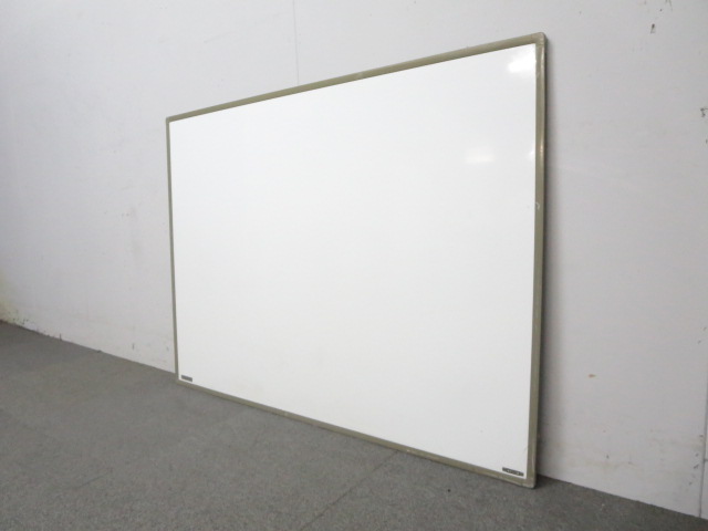 ■ライオン　壁掛式ホワイトボード　幅1200mmタイプ【LION】
                        その他シリーズ
                                    中古
            