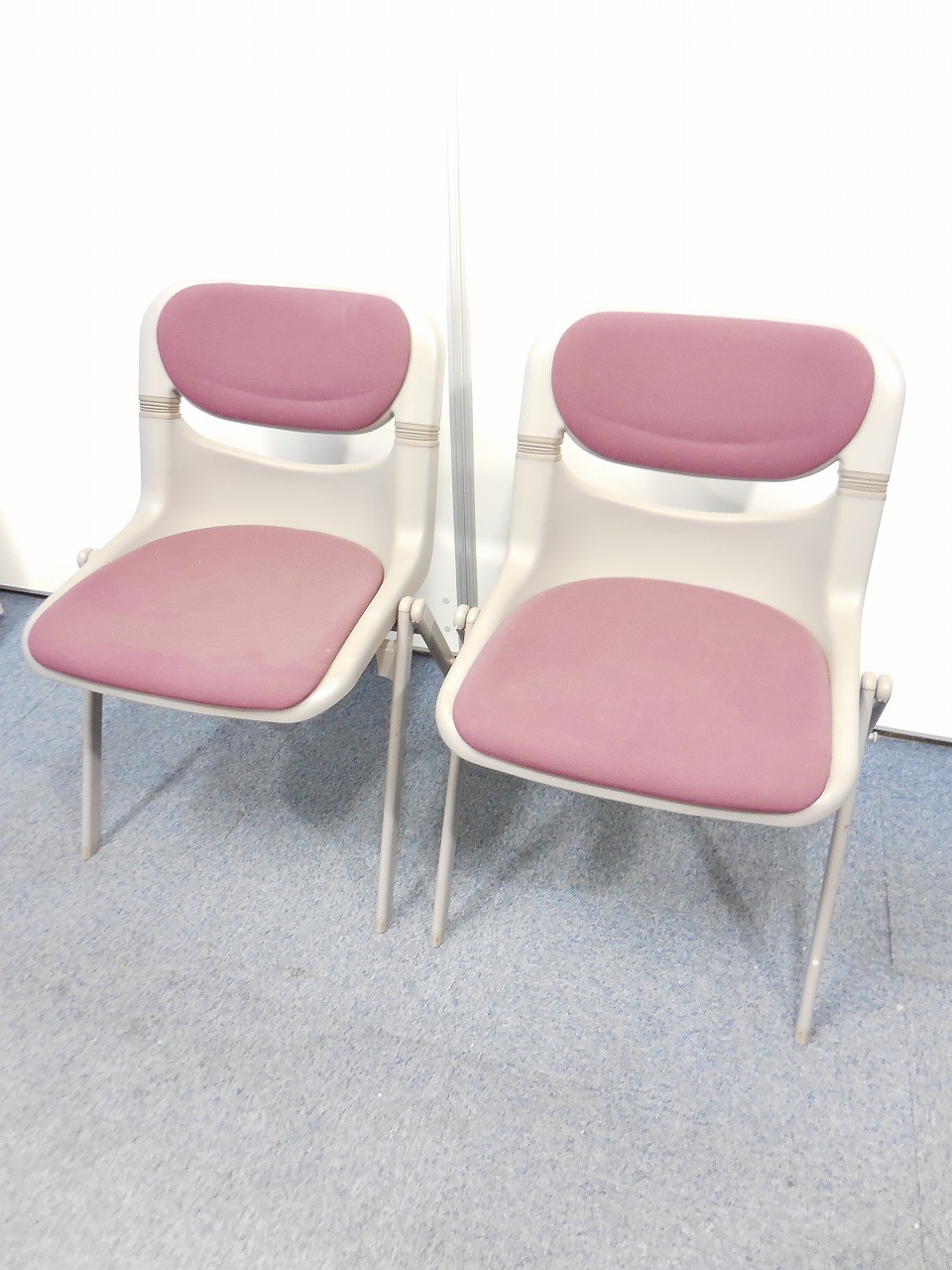 【2脚セット！】■イトーキ製スタッキングチェア★バーテブラ【レッドカラー】
                        バーテブラ
                                    中古
            