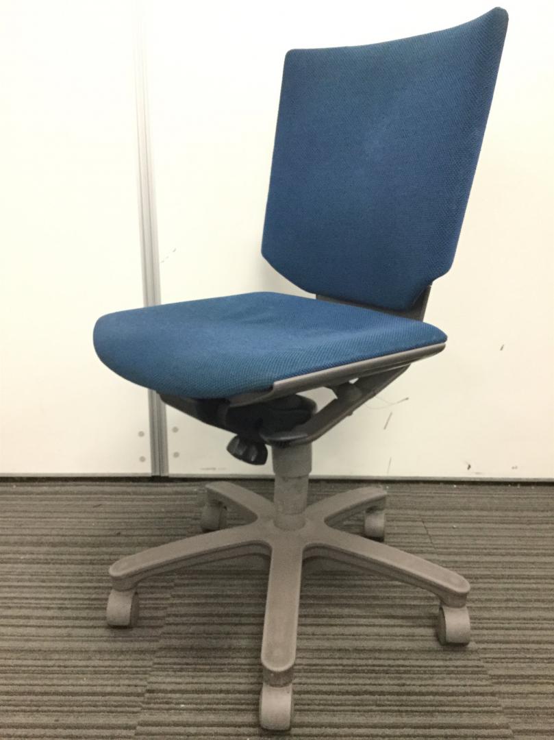 中古】トリノチェア KE-137CP-W4B5 イトーキ/ITOKI 肘無ローバック 