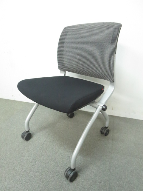 【状態良好！背メッシュタイプ！】■ネスティングチェア　グレー ■FURSYS（ファシス）VIM（ヴィアイエム）
                        ヴィアイエム チェア 
                                    中古
            