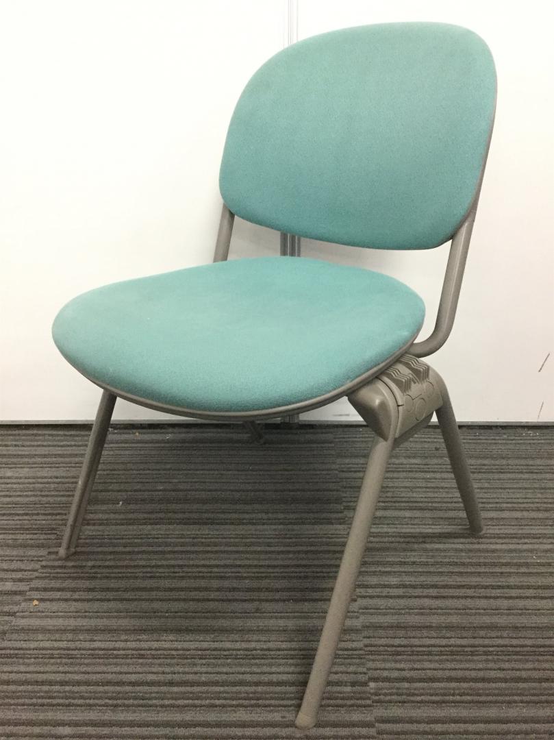 【6脚入荷】クッション厚めのスタッキングチェア｜グリーン　オカムラ製トーションライン
                        トーションライン
                                    中古
            