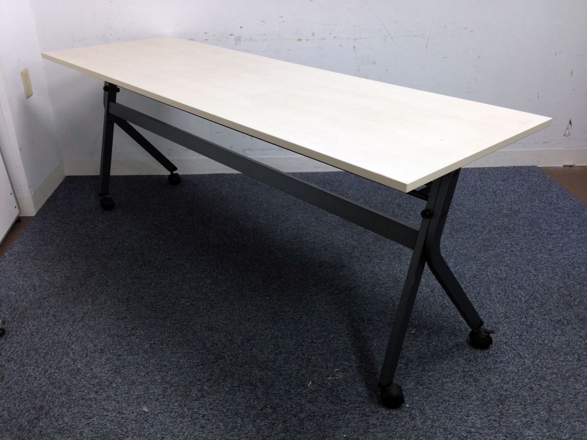 【在庫入れ替え価格】【目立つ打痕有りのためのお値打ち品！】【在庫一掃セール】
                        その他シリーズ
                                    中古
            