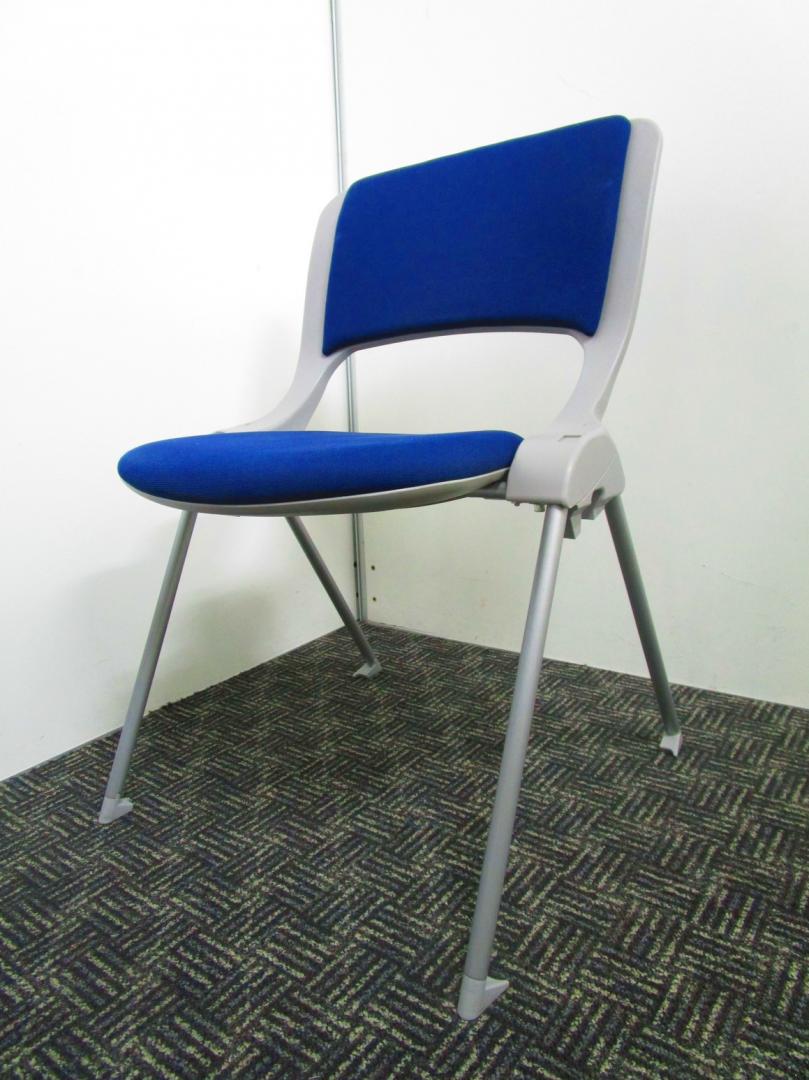 【おしゃれなスタッキングチェア】内田洋行(UCHIDA、ウチダ)製 ブルー 美品 重ねられる 【中古オフィス家具】【さいたま市】
                        その他シリーズ
                                    中古
            