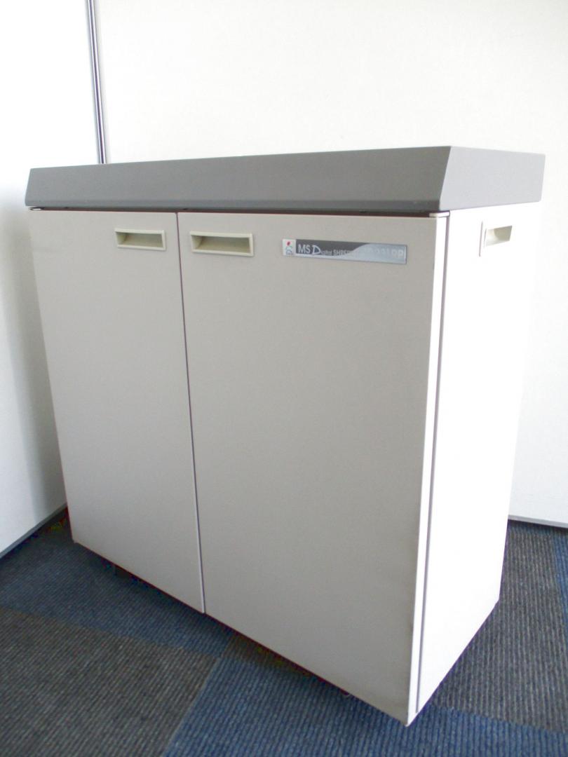 【スパイラルカットでセキュリィティー対策もバッチリ】オフィスの空いたスペースに！【最大25枚裁断可能！】
                        MSシュレッダー
                                    中古
            