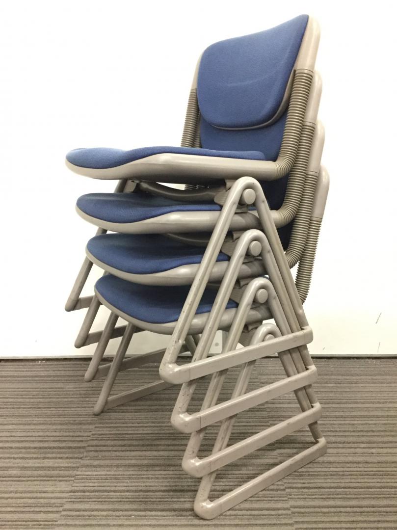 【4脚セット】イトーキ製　スタッキングチェア｜お得な4脚セット！まとまった数お探しの方オススメです！
                        バーテブラ
                                    中古
            