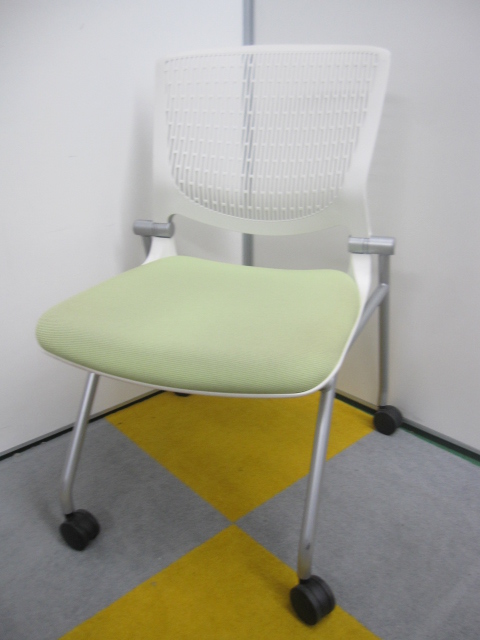 【やさしいライトグリーン！】ミーティングチェア
                        グラータ
                                    中古
            