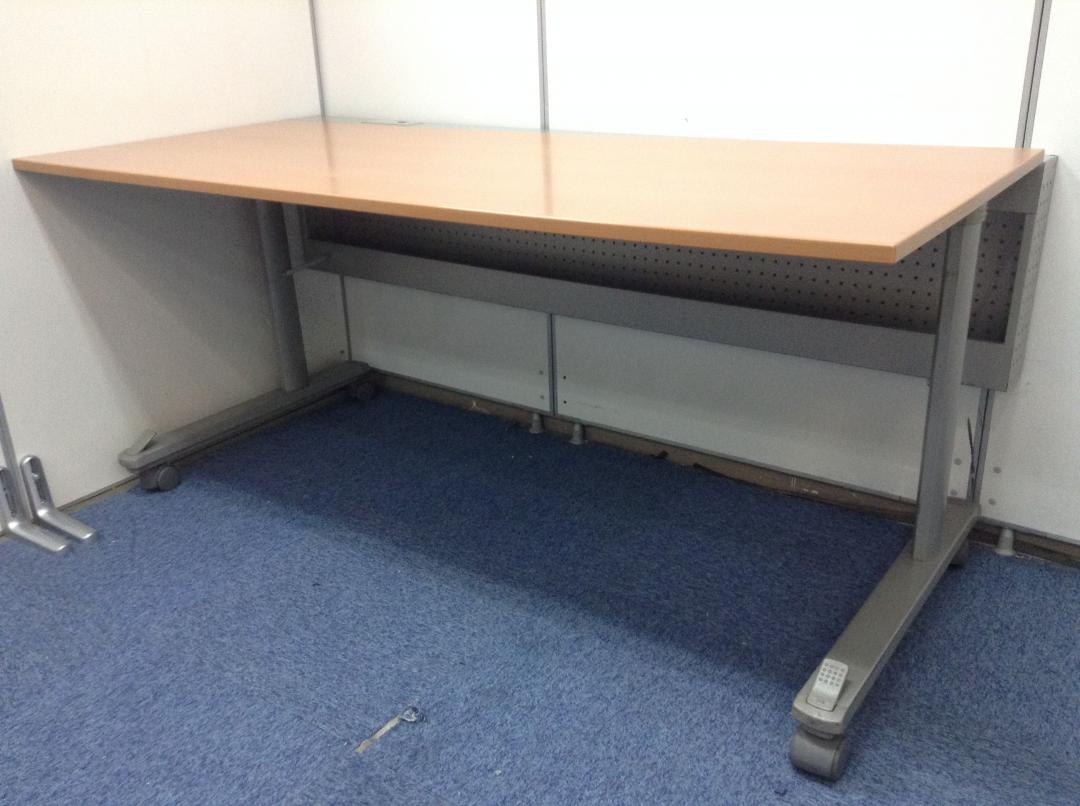 【残り1台】幅1600mmサイドスタックテーブル　ダクト部分歪みありで特別価格
                        その他シリーズ
                                    中古
            