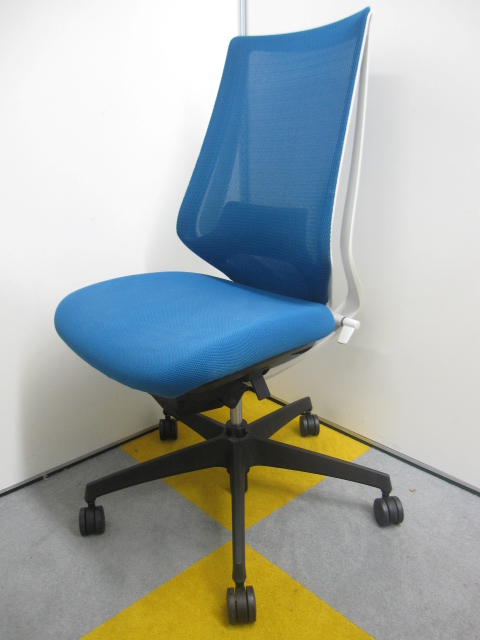 【2016年製で新しい！】【専門業者による洗浄済み！】【魅力的な背もたれ調整機能！】【メッシュチェア】
                        Duora 
                                    中古
            