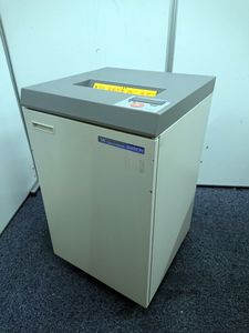 【セキュリティ強化】Ａ３サイズ対応　最大裁断枚数：17枚程度
                        その他シリーズ
                                    中古
            