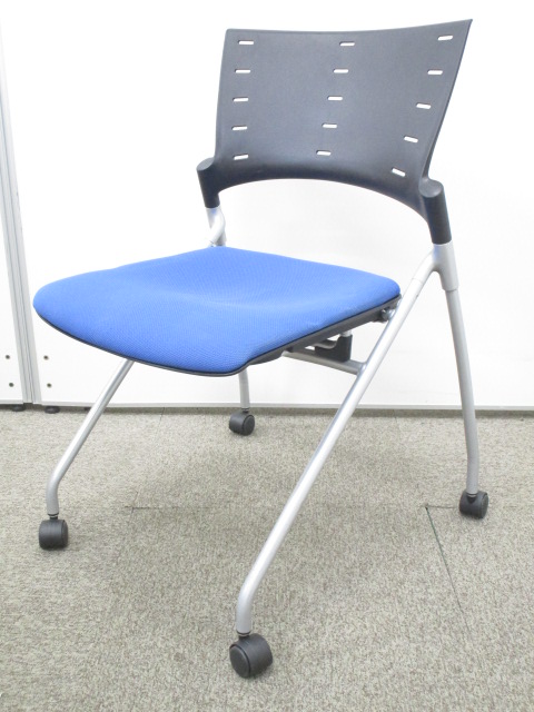 【ミーティングチェアをお探しの方必見！】座面が跳ね上げ式のため、収納性◎！｜イトーキ マノス｜キャスター付き｜【スタック】
                        マノス
                                    中古
            