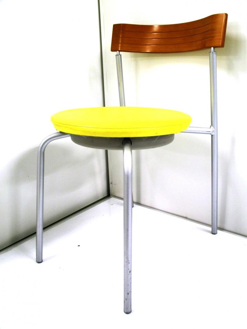 【カフェ風オフィスに変身！】限定６脚■アットホームかつオシャレな会議室や接客スペースに■日本橋店おすすめ
                        アテーザ
                                    中古
            