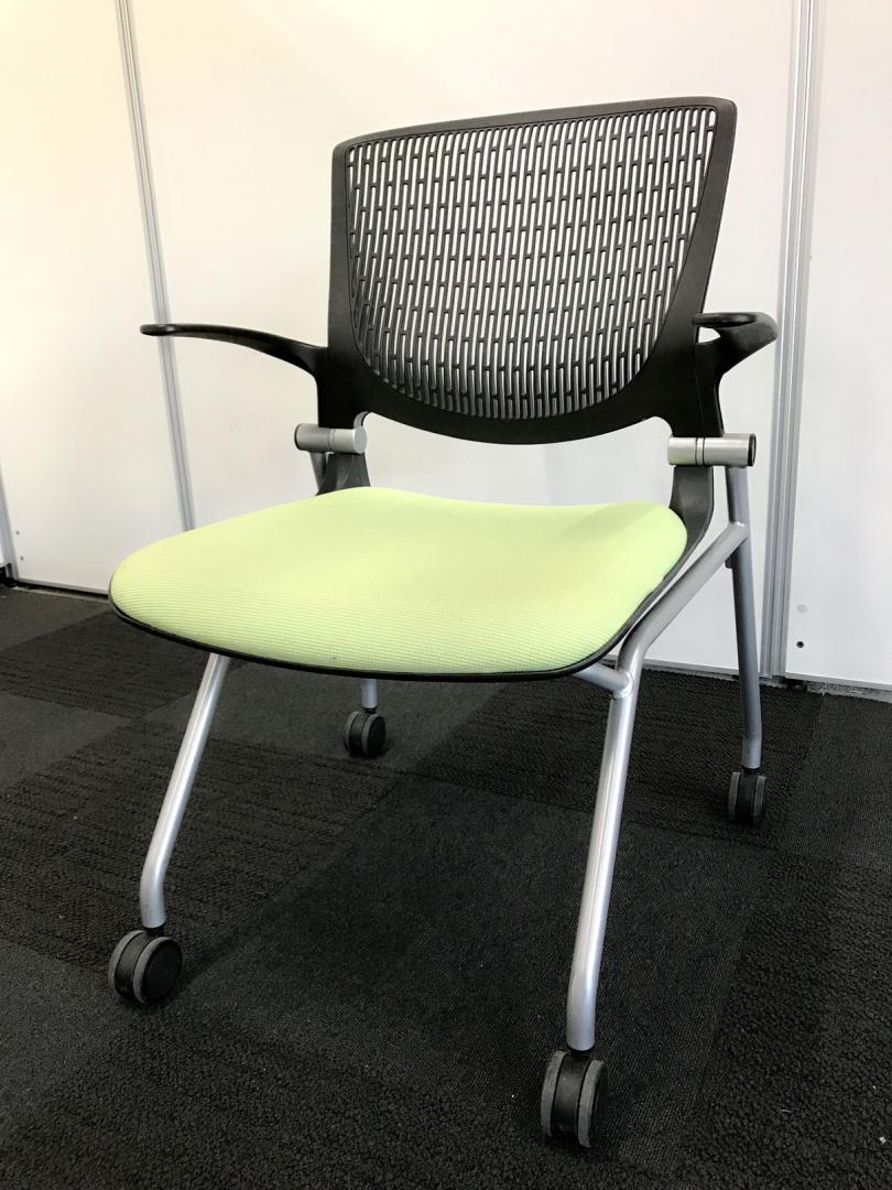 背面ヌード仕様のオカムラ製グラータシリーズ【ゆったりサイズ感】
                        グラータ
                                    中古
            