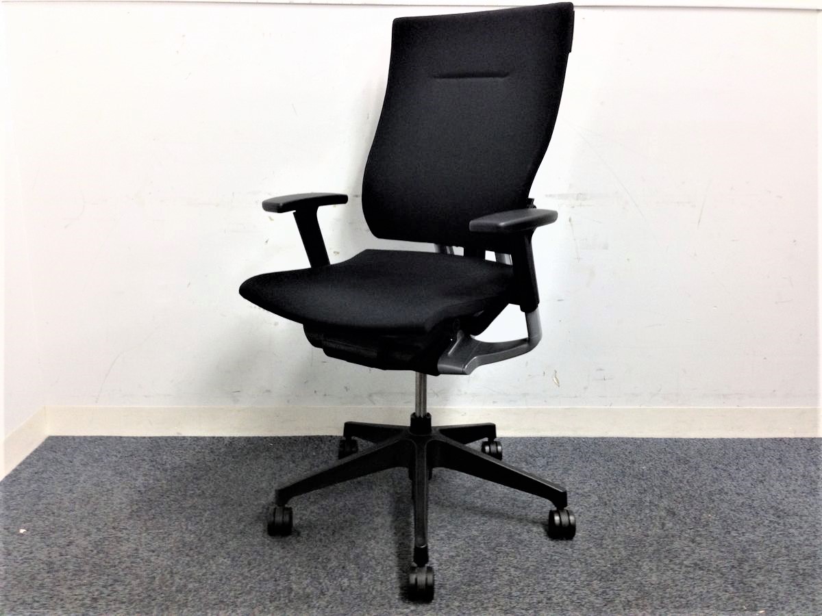 【良好品入荷】国産高級チェア【Spina】独創的なフォルムと高次元の快適性
                        スピーナ
                                    中古
            