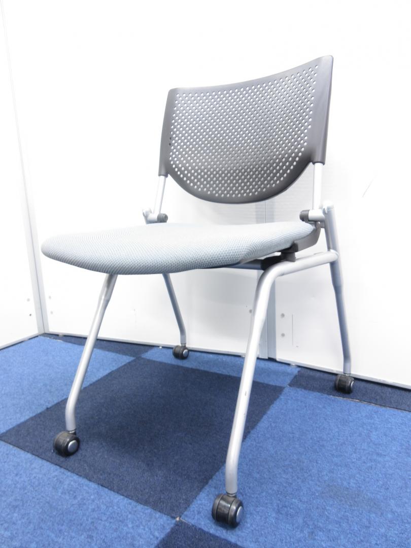 【人気シリーズ入荷!!】オカムラ製のプロスタックチェア!!【横に重ねて収納可能!!】
                        プロスタック
                                    中古
            