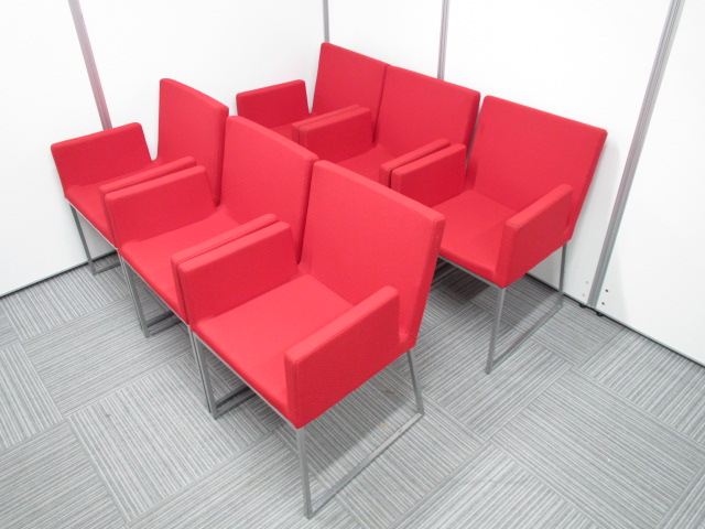 [6脚セットでお買い得!][エントランスやリフレッシュスペースにお勧め!]鮮烈なレッドカラーで気分も燃える!　コスト面でもお勧め!　ミーティングチェア
                        その他
                                    中古
            