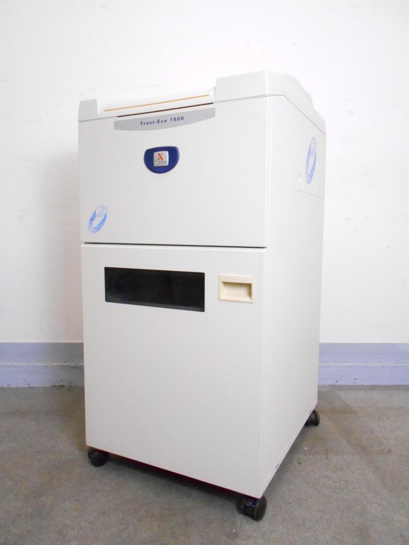 【KS】[ハイパワー][引きちぎり破砕方式採用]最大投入枚数65枚　業務用シュレッダー　ゼロックス製　Trust-Ecoシリーズ
                        Trust-Eco1500
                                    中古
            
