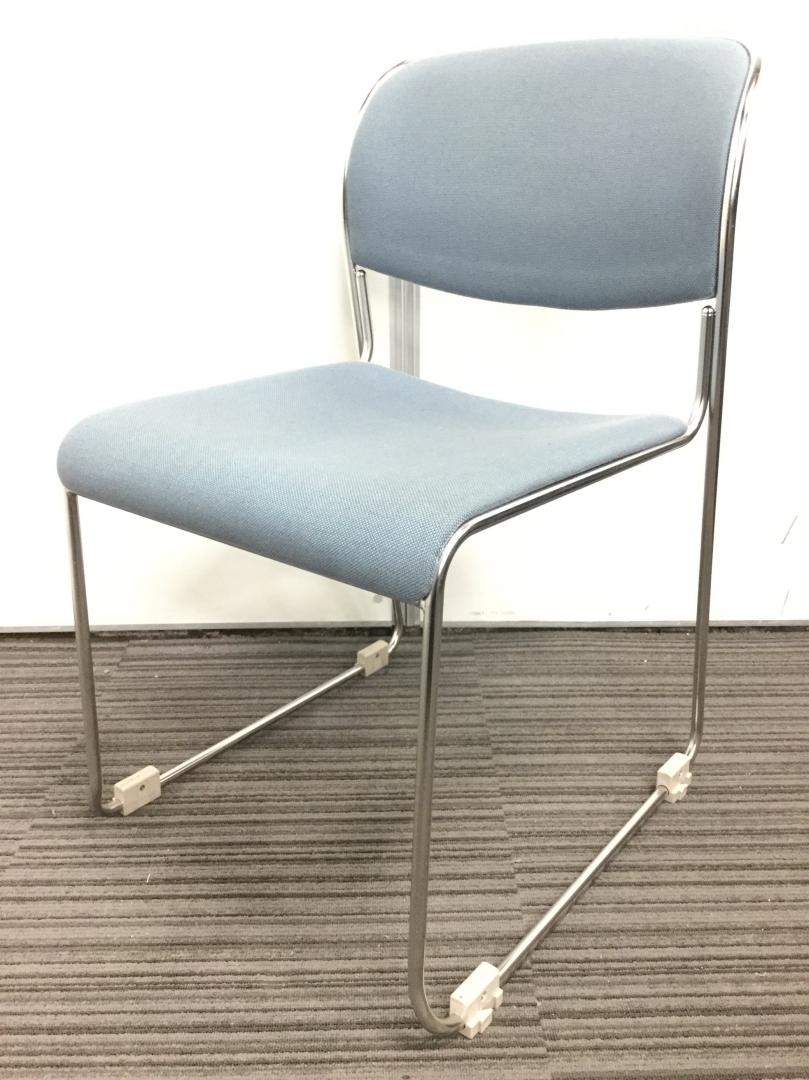 【在庫入替】シンプルisベスト　オカムラ製ライトブルーのスタッキングチェア
                        その他シリーズ
                                    中古
            