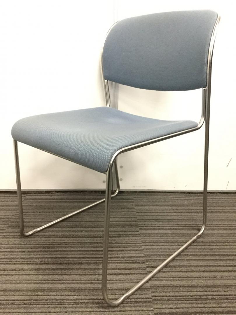 【おつとめ品】脚部部材欠けの為おつとめ価格　使用上は問題ございません　オカムラ製スタッキングチェア
                        その他シリーズ
                                    中古
            