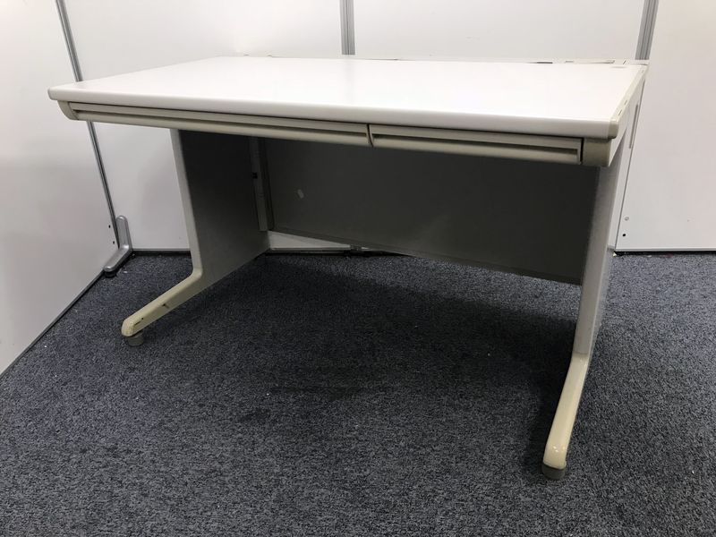 【デスクの配線整理に便利なデスク】配線ダクト付き平机　W1200｜定価：69,900円
                        SD-eデスクシステム
                                    中古
            