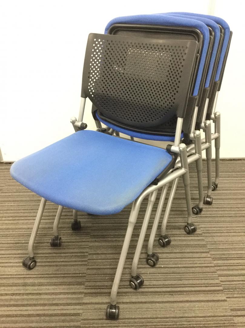 【4脚セット】オカムラ製　プロスタック｜爽やかなブルーのネスティングチェア入荷致しました！
                        プロスタック
                                    中古
            