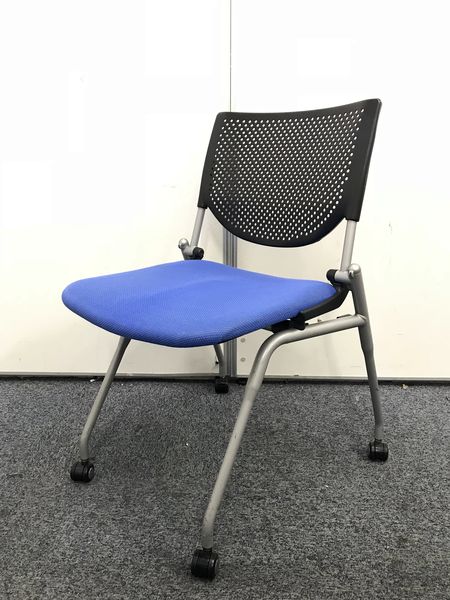 【座面跳ね上げタイプ】オカムラ製の会議用チェア（プロスタック）｜定価：38,000円｜
                        プロスタック
                                    中古
            