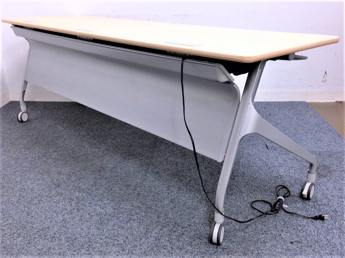 【2台入荷】KOKUYO　EPIPHY　卓上コンセント+配線ダクトで使い勝手バツグン！！ワイドタイプのW2100　流線形の流れるようなフォルム
                        エピファイ
                                    中古
            