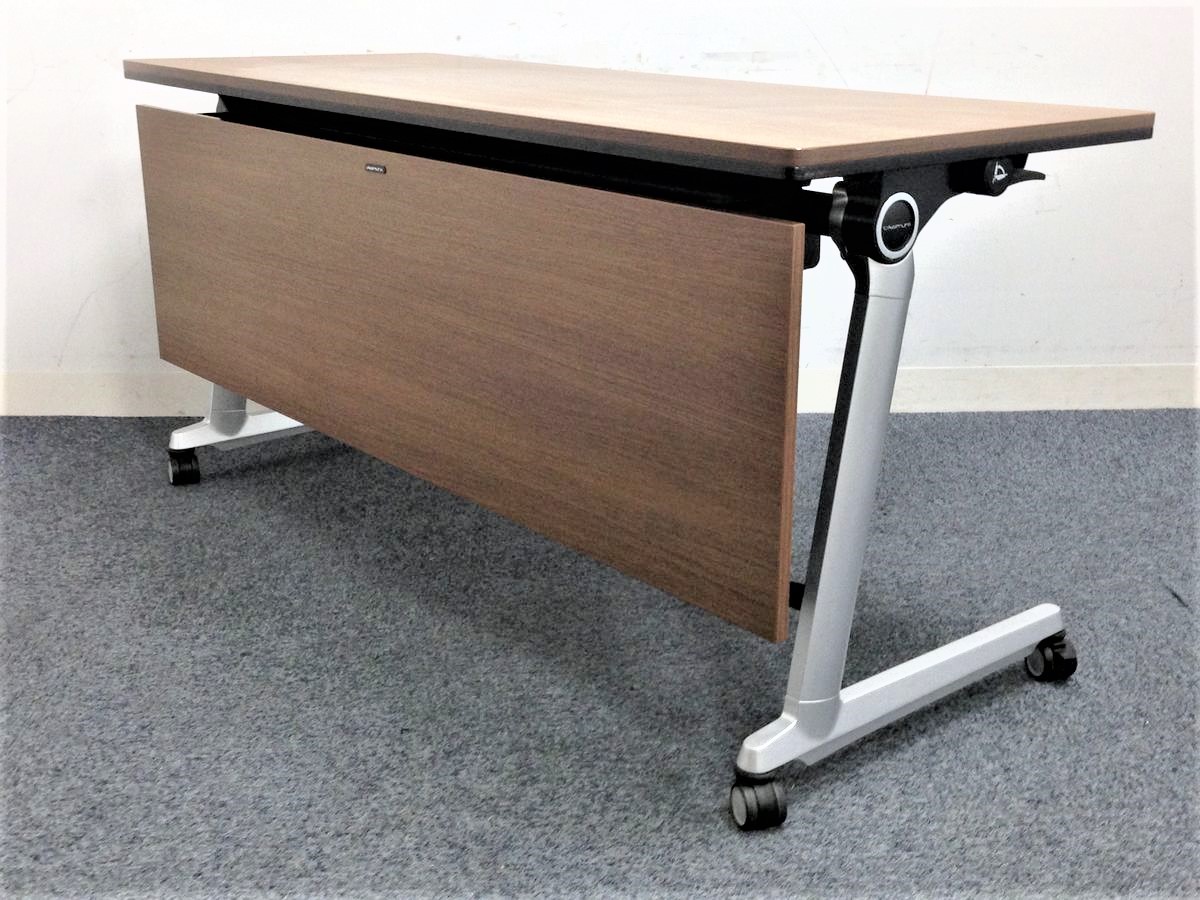 【売れてます！残り2台】オカムラ　Elegasta　木目で統一した、重厚感溢れるフラップテーブル！！状態良好
                        エレガスタ
                                    中古
            