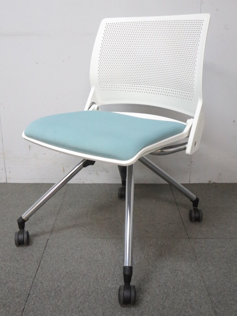 ■オカムラ　ミーティングチェア　ライトブルー ■ネスティングチェア　COURIR（クリール）
                        クリール
                                    中古
            