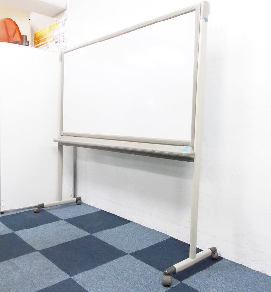 【新古品です！】珍しいオカムラ製のホワイトボード！文字が消しやすいホーロー加工！【ペンとマグネット、イレイサー付ですぐ使えます】
                        その他シリーズ
                                    新古品
            