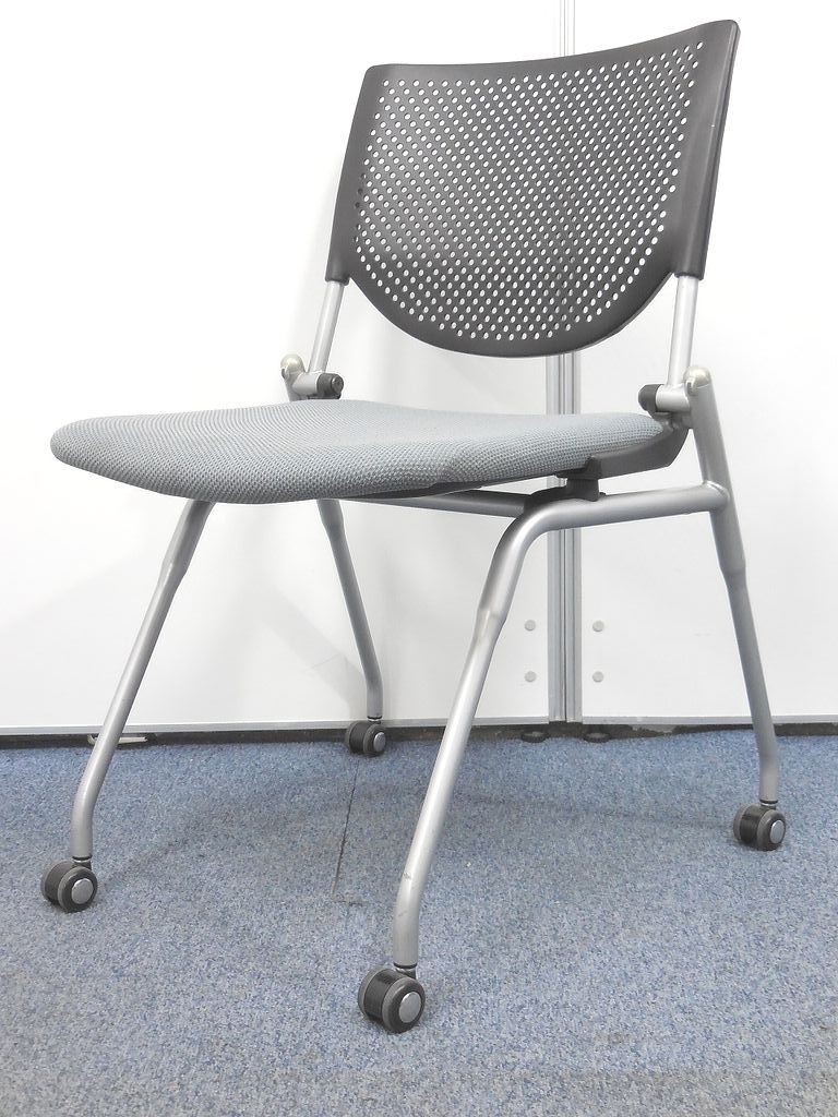 【商品入れ替えの為特別価格】オカムラ製の人気シリーズ！背面のデザイン性とスムーズな動きが人気！
                        プロスタック
                                    中古
            