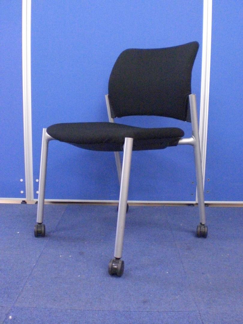 【限定1脚】岡村製作所製 スタッキングチェア ブラック 8147シリーズ■御自宅用としていかがですか!![おつとめ品]【β】
                        その他シリーズ
                                    中古
            