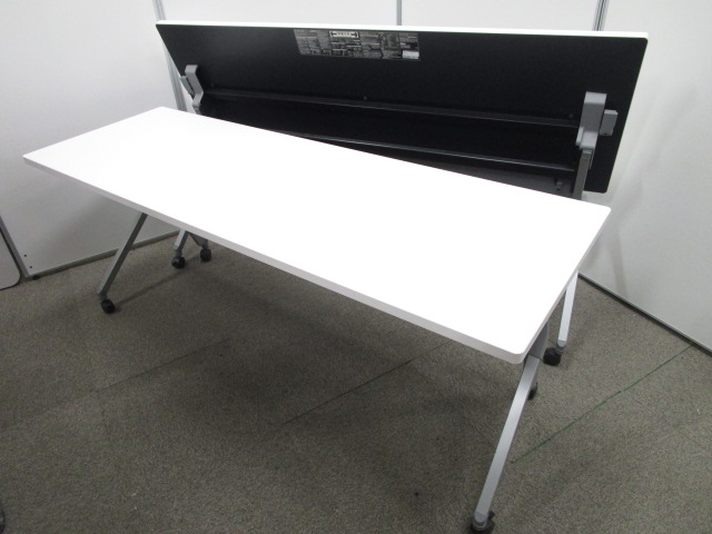 【2台セットで3,000円お得】サイドスタックテーブル2台セット｜オカムラ｜ホワイト｜
                        フラプター
                                    中古
            