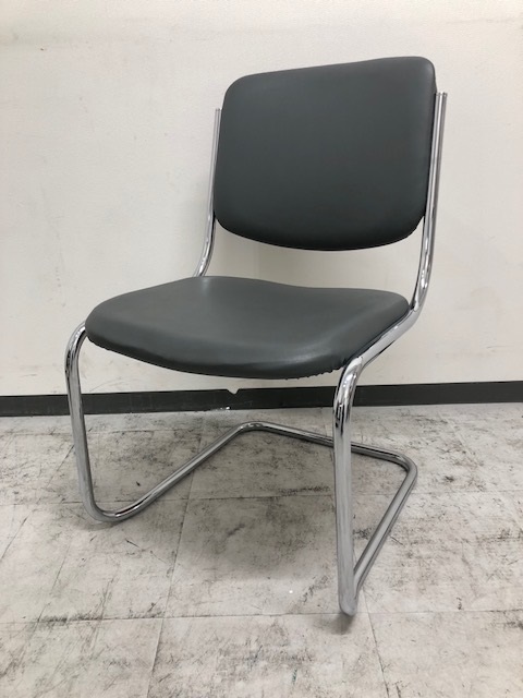 【2脚限定】ビニール生地で掃除がラクラク｜会議室・休憩室に是非!!
                        その他シリーズ
                                    中古
            