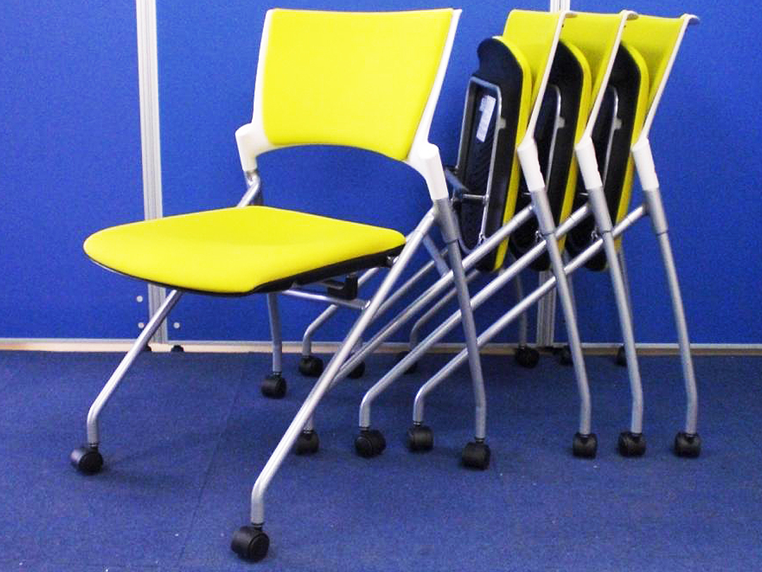 【お得な4脚セット!!】イトーキ製の中でも人気の高いマノスシリーズ!!【セットでお買い得です!!】
                        マノス
                                    中古
            